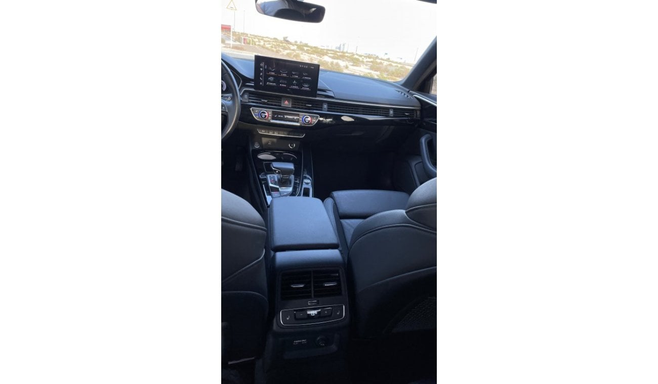 Audi A4 45 TFSI S Line 2.0L