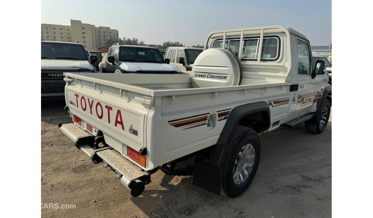 تويوتا لاند كروزر بيك آب 2024 TOYOTA LAND CRUISER GRJ79 4.0 V6 A/T FULL -**EXPORT ONLY**التصدير فقط خارج الخليج**