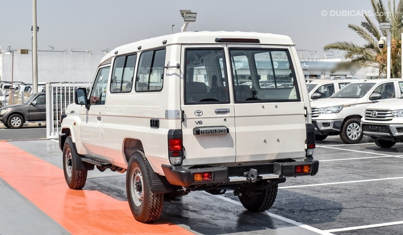 Toyota Land Cruiser Hard Top 4.0L V6 Auto Transmission