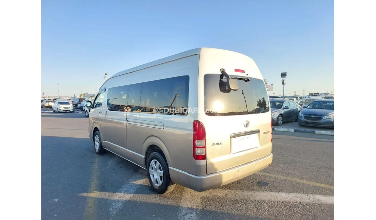 تويوتا هاياس TOYOTA HIACE COMMUTER VAN RIGHT HAND DRIVE(PM01634)