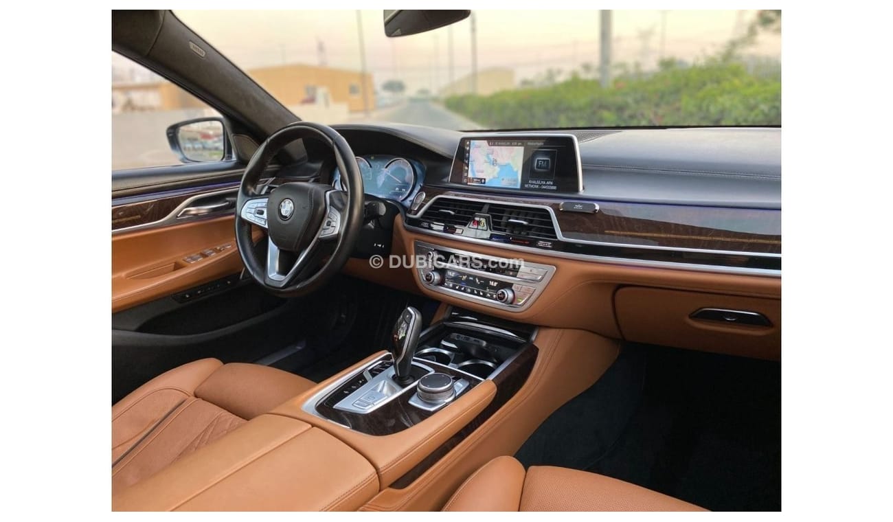 BMW 740Li Exlusive Luxury FULL OPTION - GCC SPECS