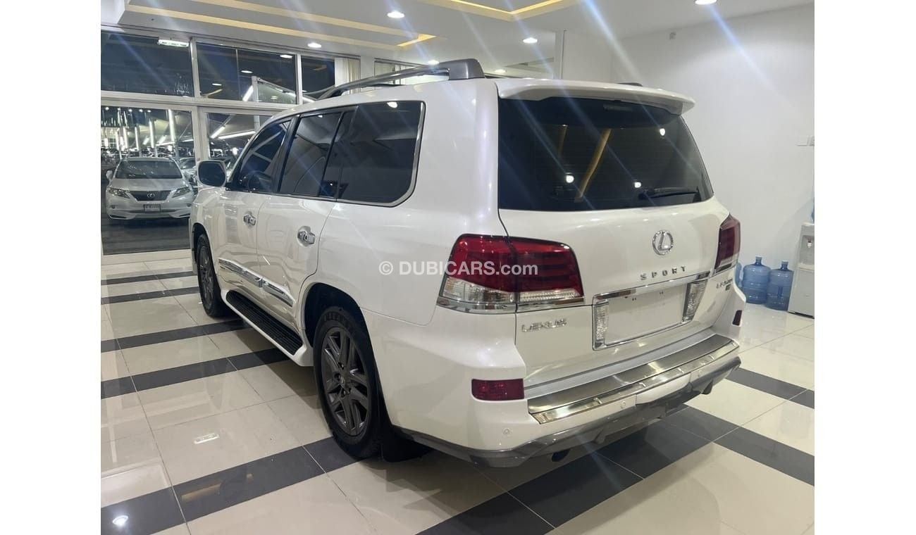 Lexus LX570 Platinum 5.7L model 2014 used like new GCC specifications only one owner