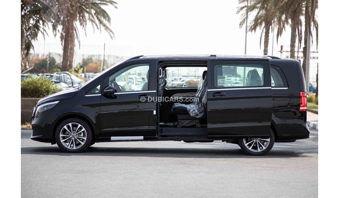 New Mercedes-Benz V 250 2023 MBZ V250 2.0 8 SEATER P AT - Black inside ...