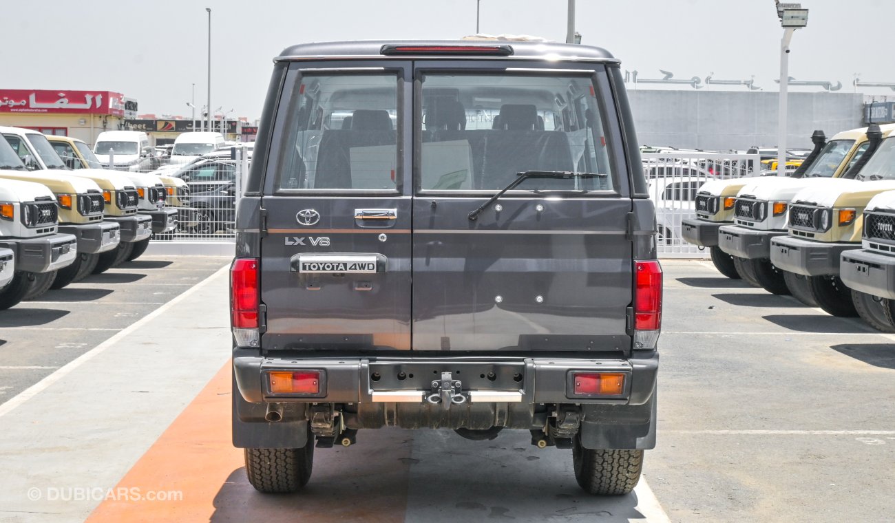 Toyota Land Cruiser LX V8