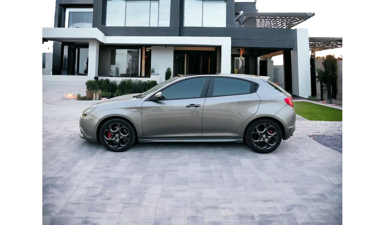 Alfa Romeo Giulietta Veloce AED 710 PM | ALFA ROMEO GIULIETTA 1.8 TC I4 | GCC | 0% DP | WELL MAINTAINED | STYLING EXTERIO