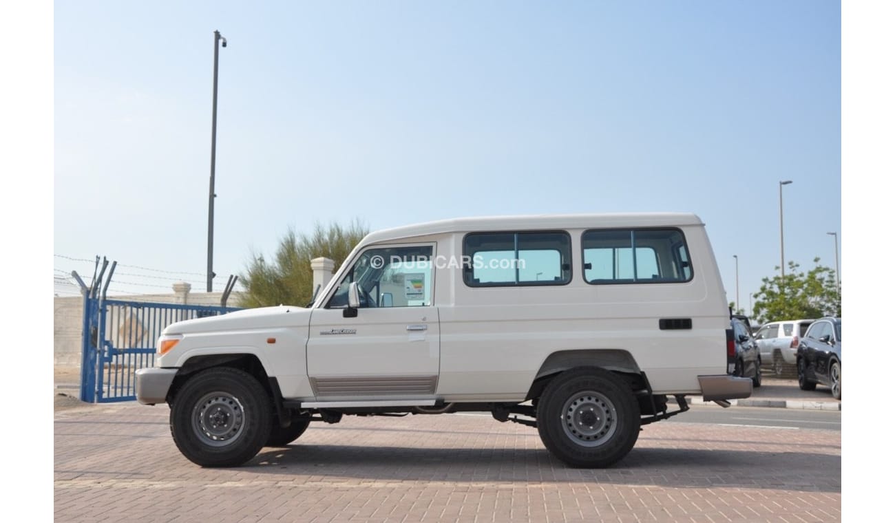 Toyota Land Cruiser Hard Top 2023 TOYOTA LAND CRUISER HARD TOP 4.5L V8