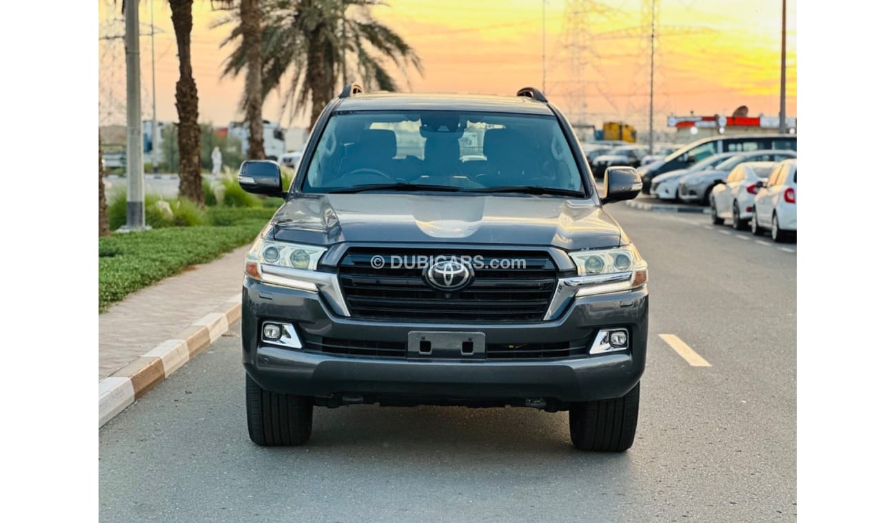 تويوتا لاند كروزر Toyota Land Cruiser sahara top of the range