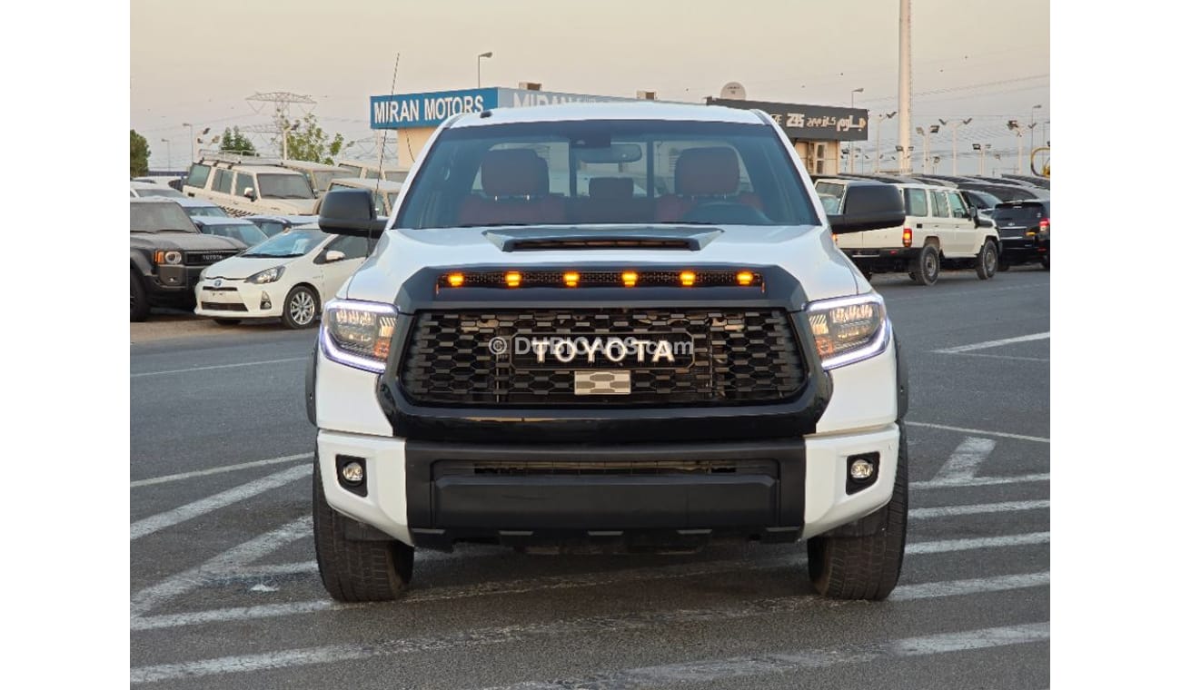 Toyota Tundra 2019 Model 4x4 , leather seats and with spacial interior