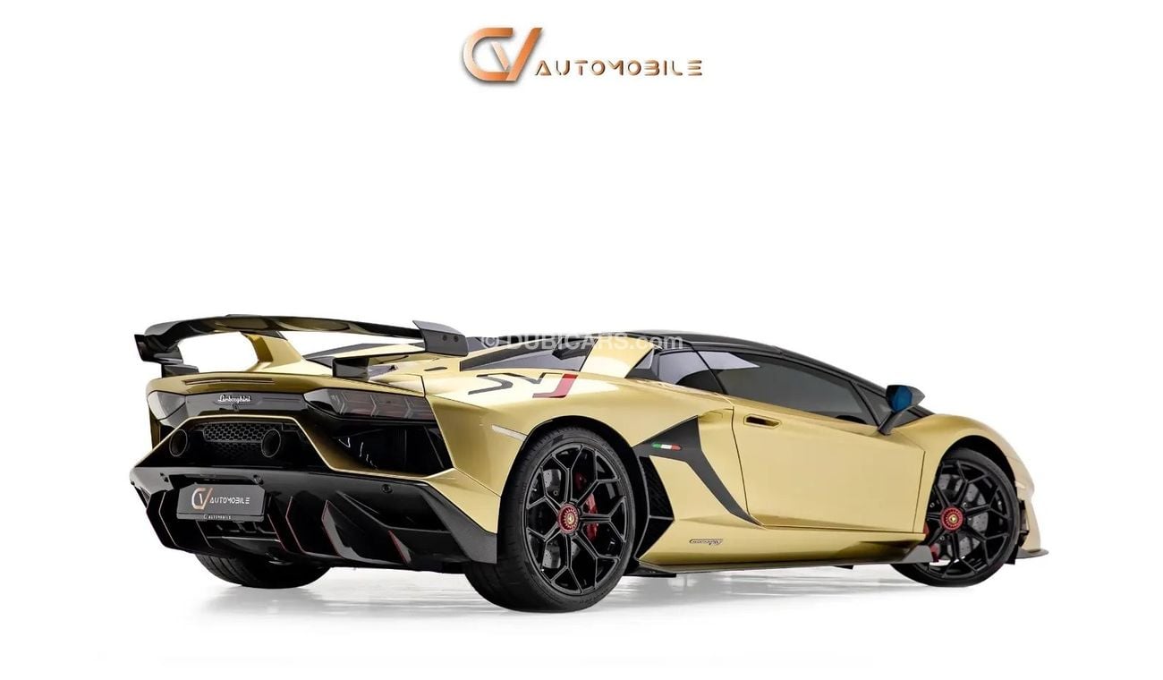 لامبورغيني أفينتادور LP770-4 SVJ Roadster - GCC Spec - With Warranty