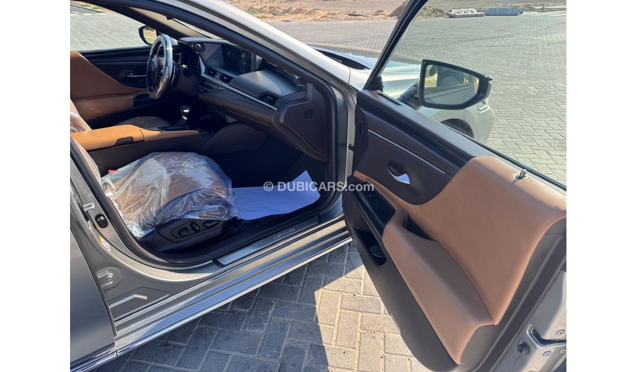 لكزس ES 350 Exclusive 3.5L