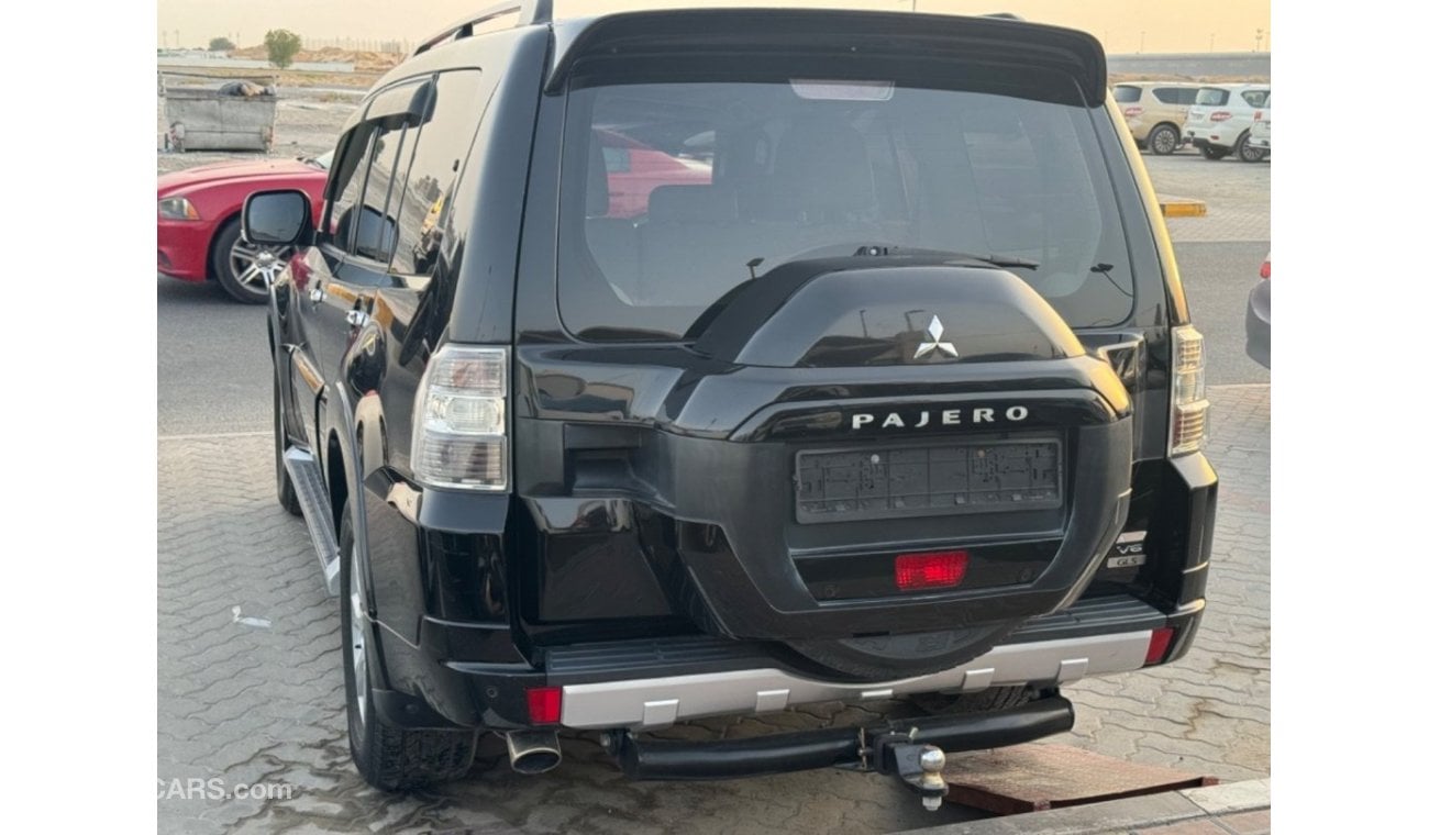 Mitsubishi Pajero GLS Top