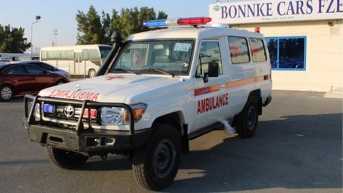 تويوتا لاند كروزر هارد توب AMBULANCE ، LC78 ، هارد توب ، 4 × 4 ، ناقل حركة يدوي ، ديزل ، محرك اليد اليسرى