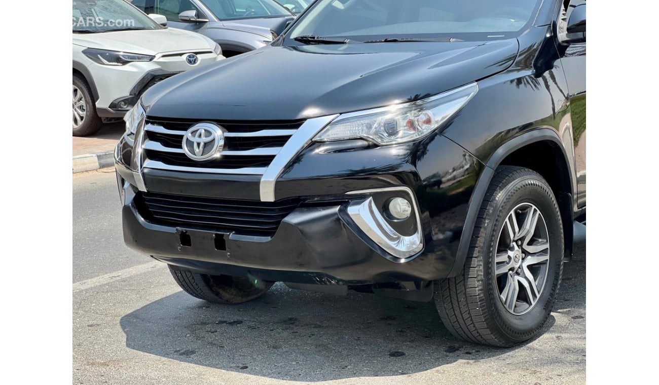 Toyota Fortuner EXR 4WD 2.7L PETROL. PERFECT CONDITION AND ACCIDENT FREE