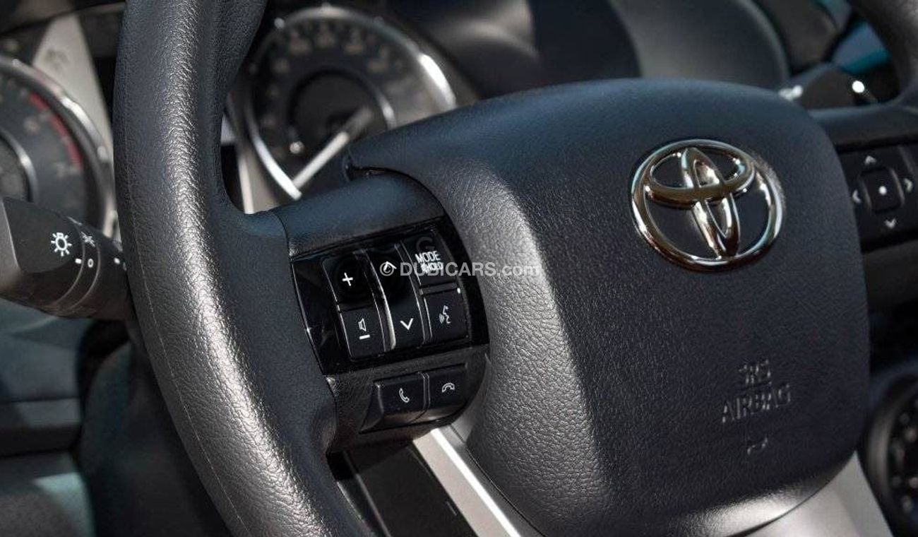 تويوتا هيلوكس Toyota hilux 2.7L petrol A/T MY2024