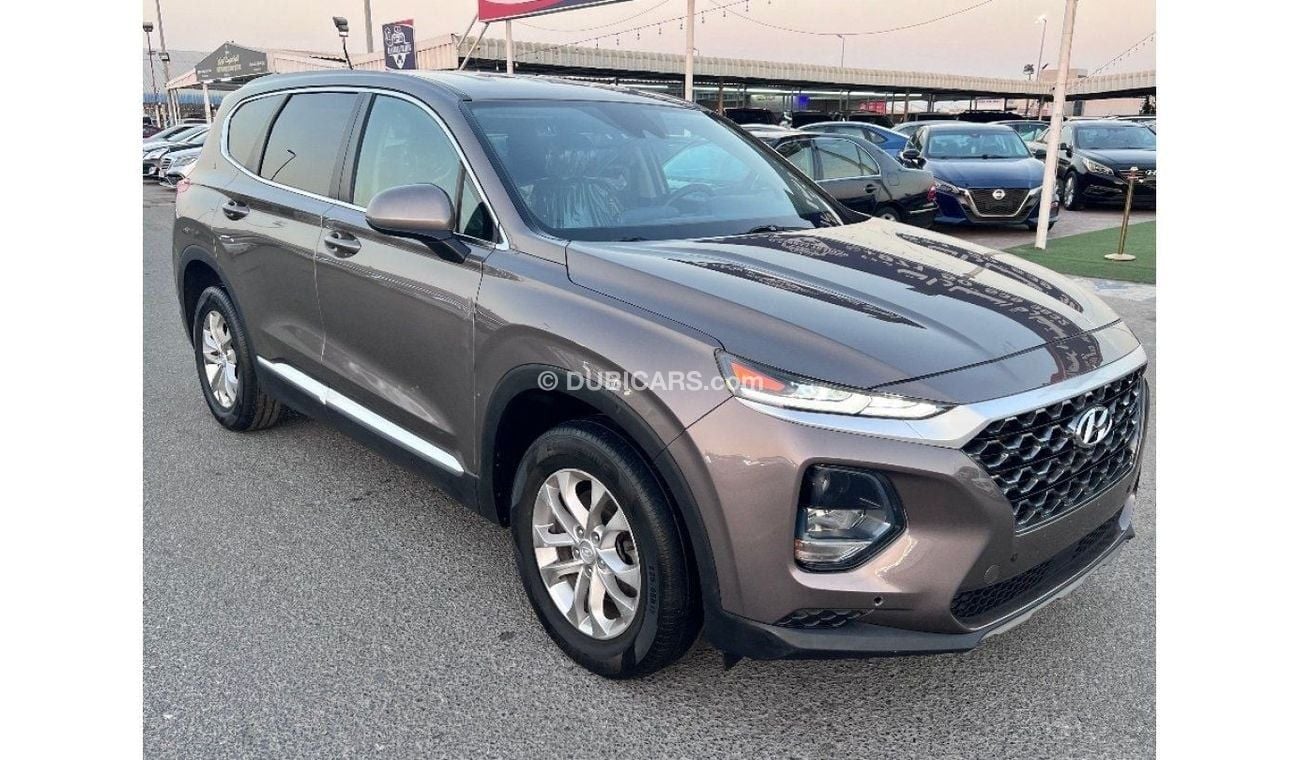 Hyundai Santa Fe For sale, a 2019 Santa Fe, customs papers, agency condition, radar and blind spot