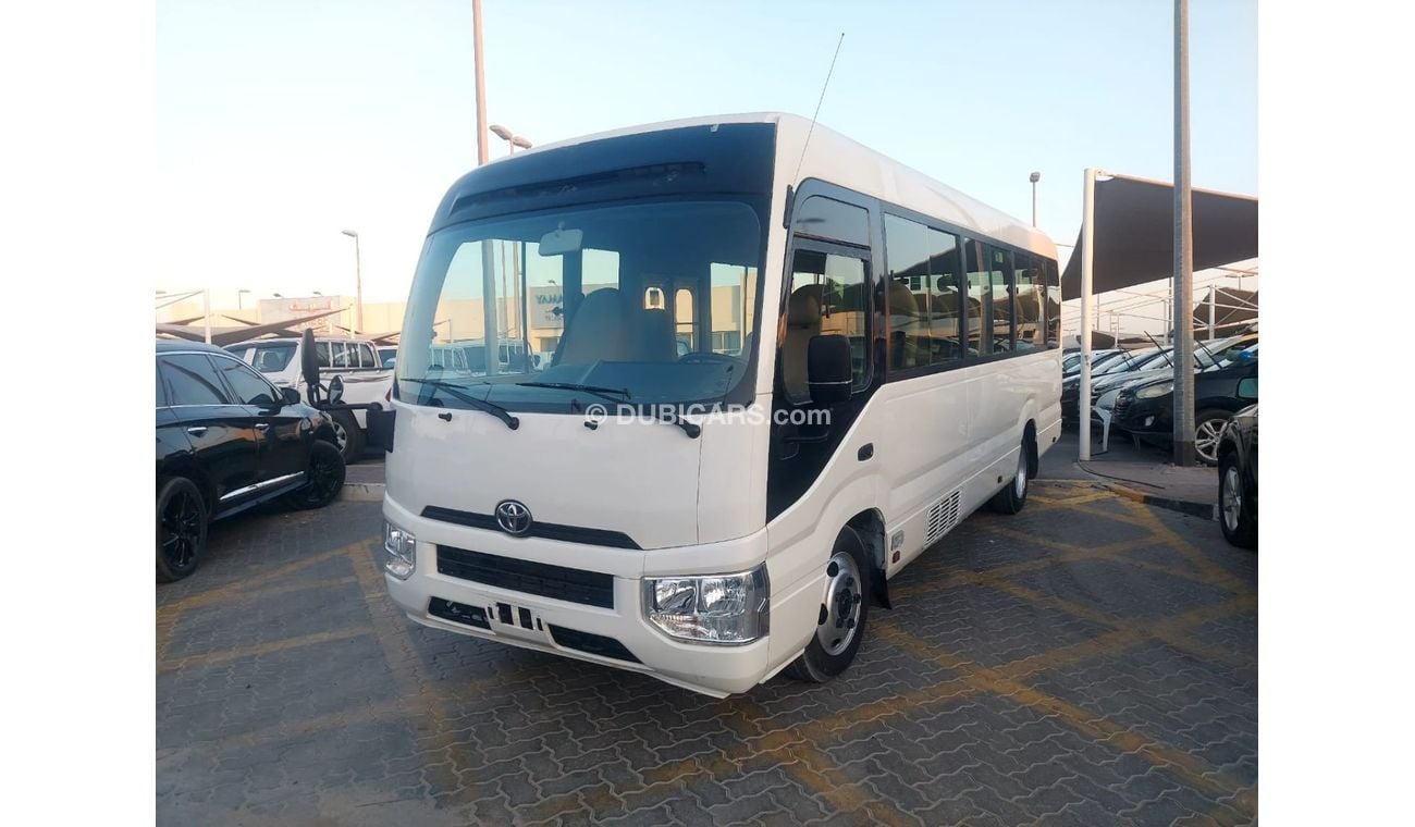 Toyota Coaster DIESEL 4.2L 23 SEATER MANUAL TRANSMISSION