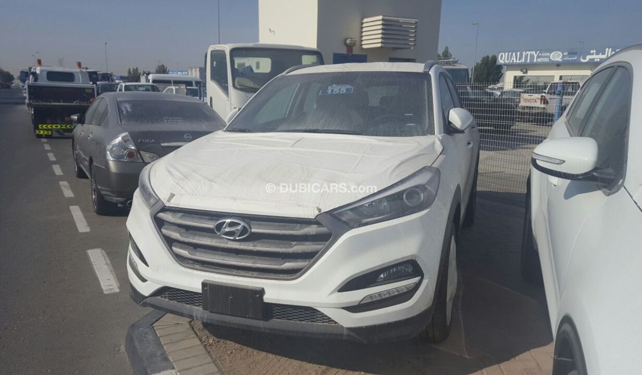 Hyundai Tucson WITH SUNROOF