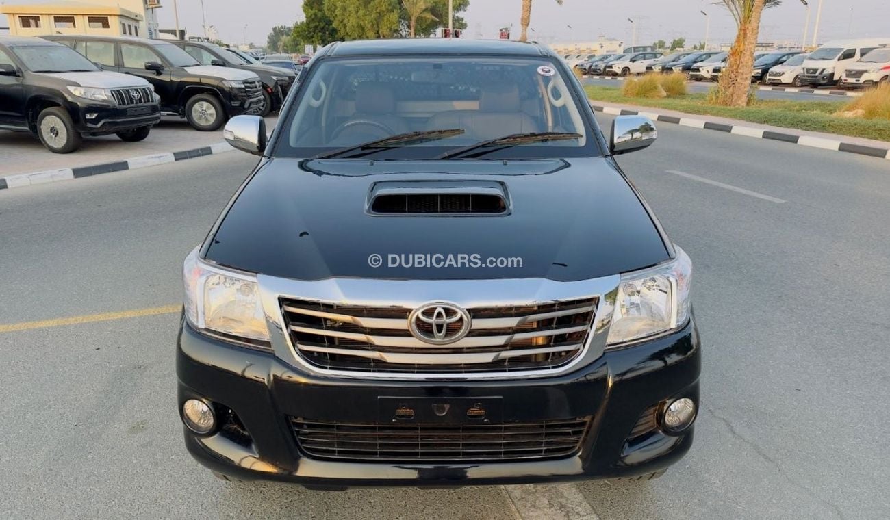 تويوتا هيلوكس SINGLE CABIN | 4 x 4 | PREMIUM SPORT BAR WITH BASKET 3.0L DIESEL | RHD | 2010 |