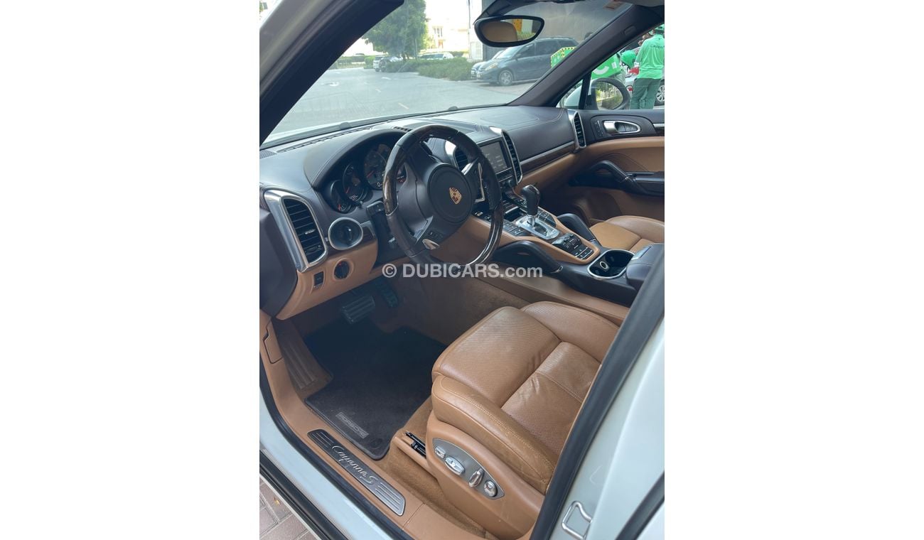 Porsche Cayenne Std 3.6L