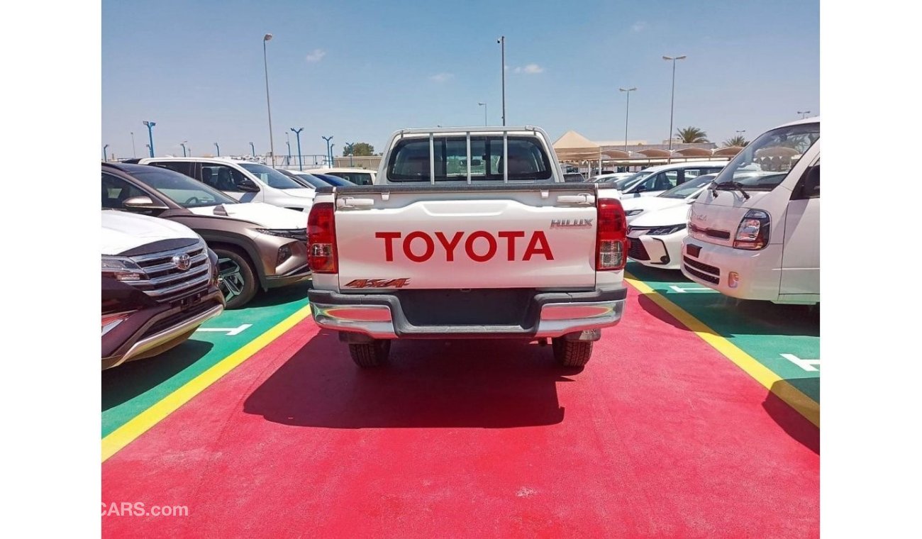 Toyota Hilux 2.7 petrol  automatic  double  cap  4x4 2024 model