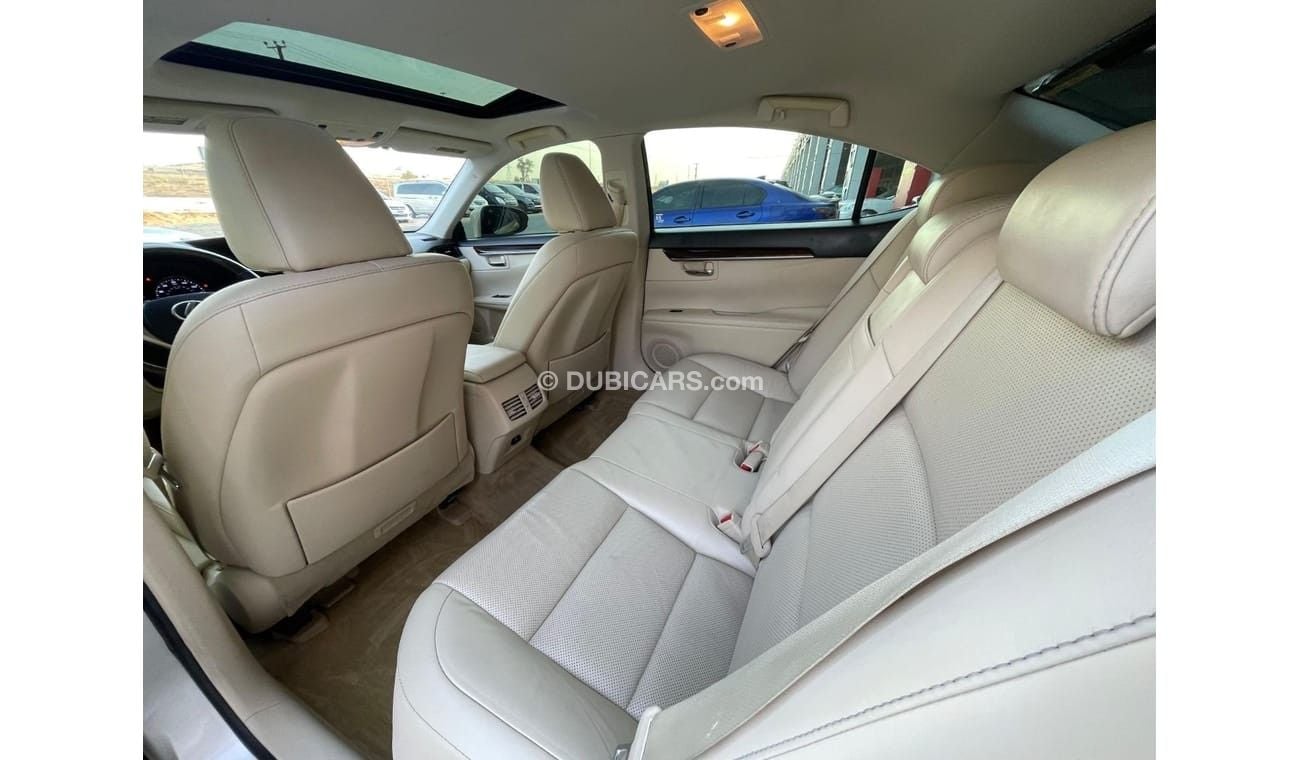 لكزس ES 350 Platinum 3.5L FULL OPTIONS / IN PERFECT CONDITION / SPECIAL GOLDEN COLOR