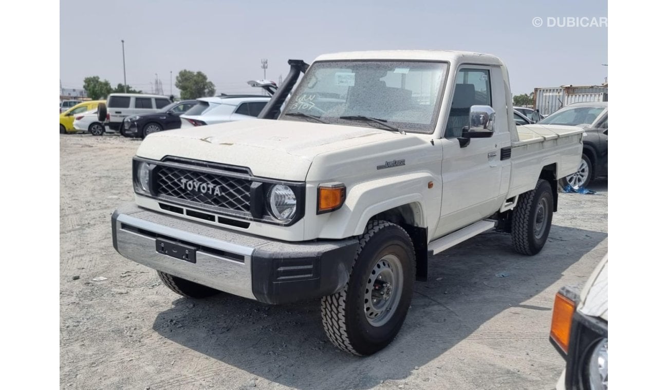 تويوتا لاند كروزر بيك آب Toyota Land Cruiser 79 Single Cab V8 4.5L Diesel 2024YM