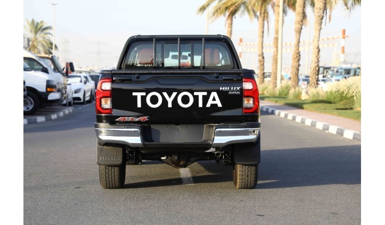 تويوتا هيلوكس تويوتا هيلوكس 4x4 DC 2.8 SR5 2023 - أسود من الداخل عنابي