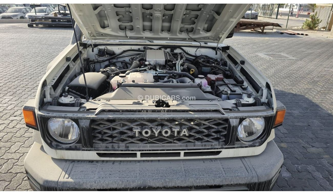 تويوتا لاند كروزر بيك آب 79 Single Cab 2.8L Auto Diesel