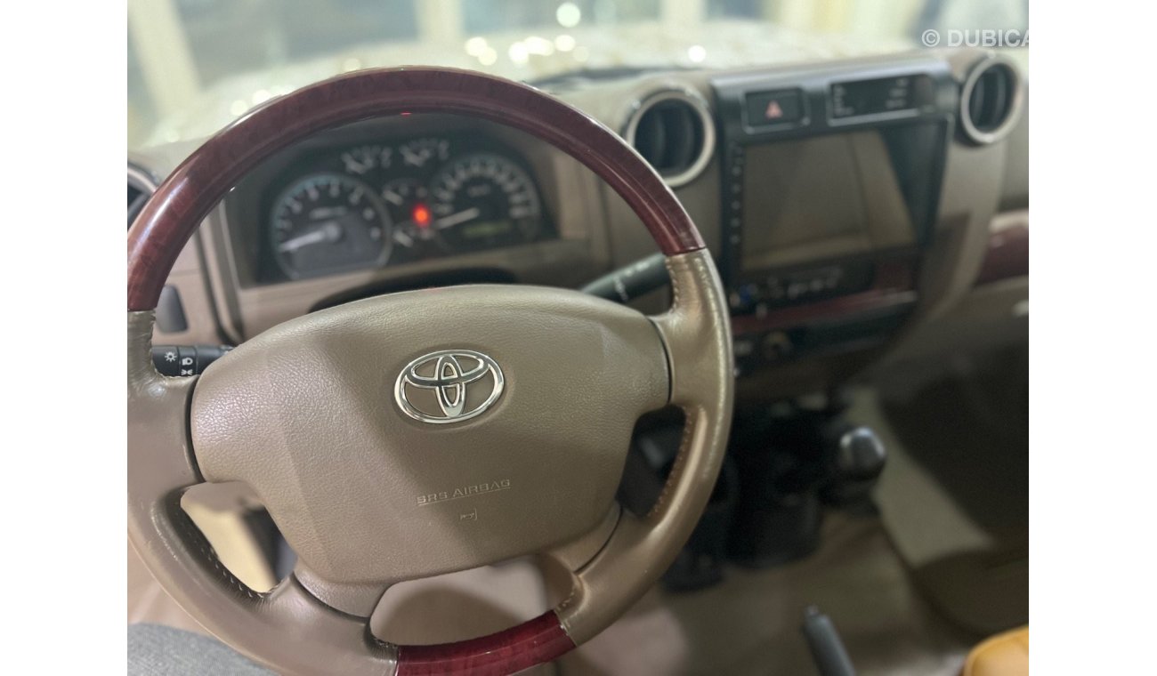 Toyota Land Cruiser Pick Up PICKUP 70th LX1