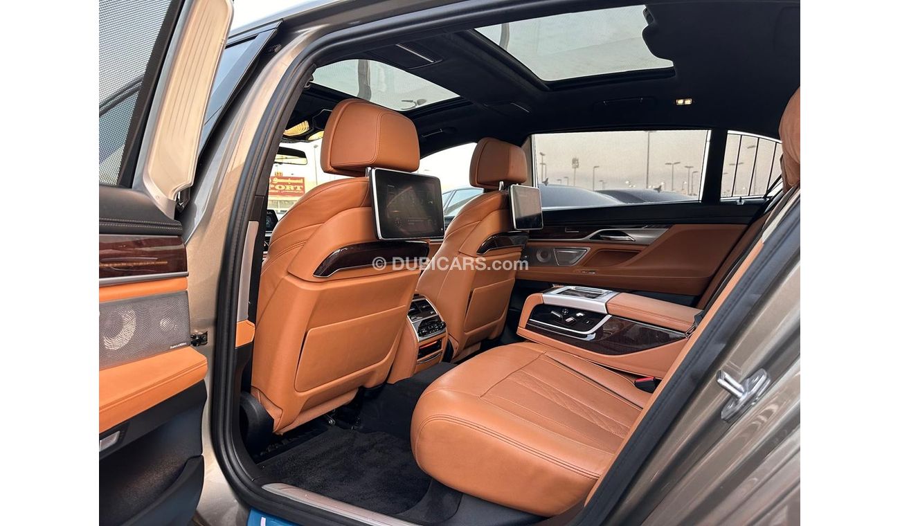 بي أم دبليو 750Li Luxury Plus BMW 750 Li _GCC_2017_Excellent Condition _Full option