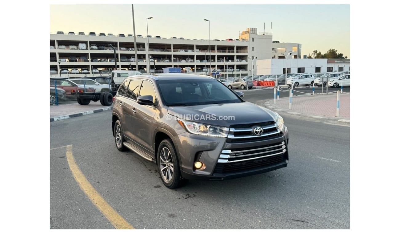 Toyota Highlander 2019 XLE LIMITED SUNROOF AWD 7 SEATS FULL OPTION