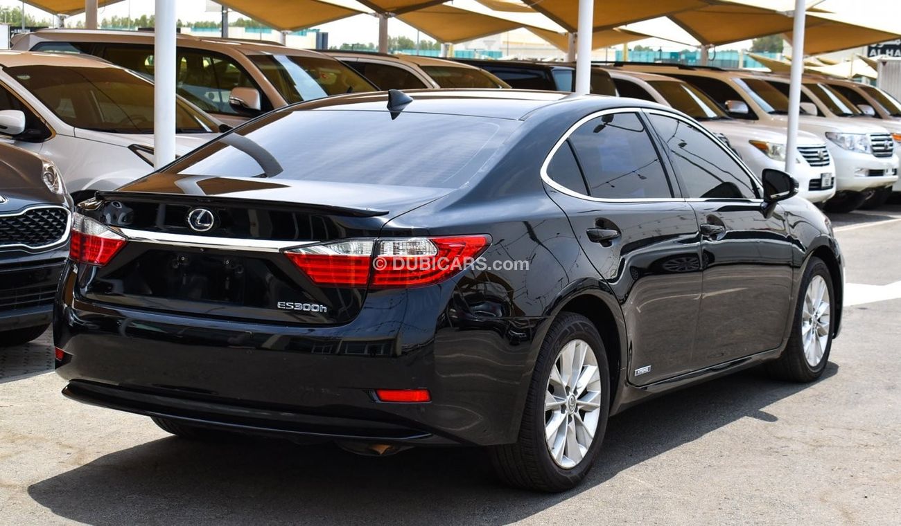 Lexus ES 300 Hybrid