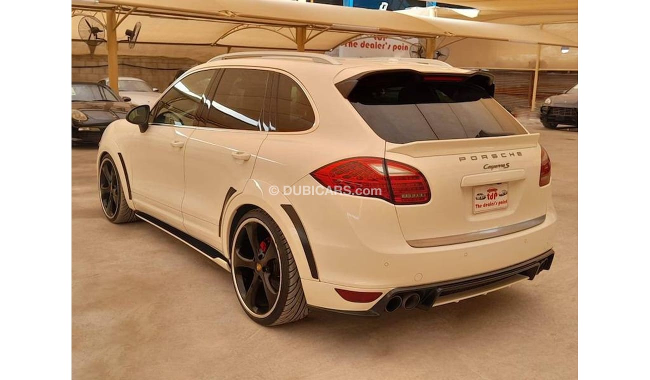 Porsche Cayenne PORSCHE CAYENNE S 4.8L 2011 WITH SUNROOF, AERO BODY KIT, LEATHER SEATS, T.V NAVIGATION AND MUCH MORE