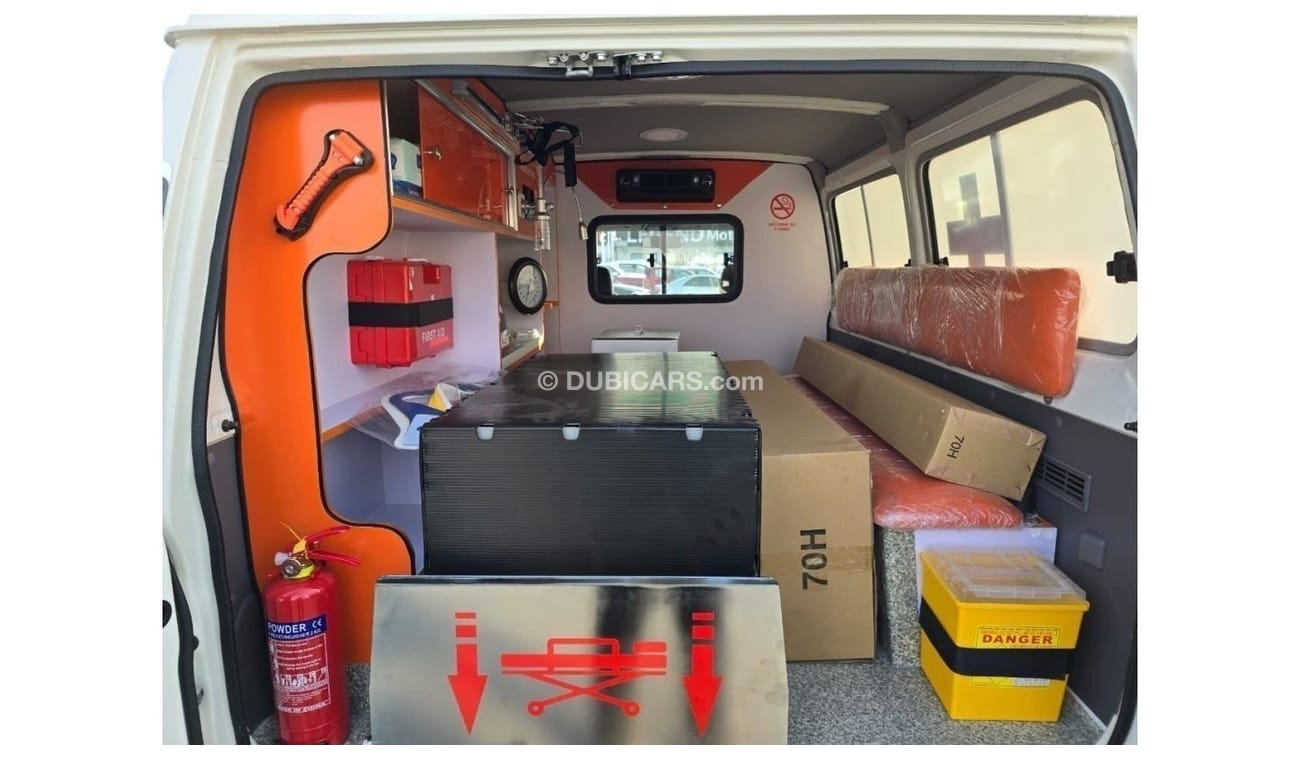 تويوتا لاند كروزر هارد توب Land Cruiser hardtop ambulance 4.5L diesel 4WD 2024