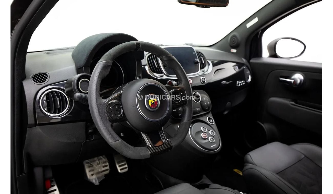 Abarth 595 - Scorpioneoro - GCC Spec - With Warranty