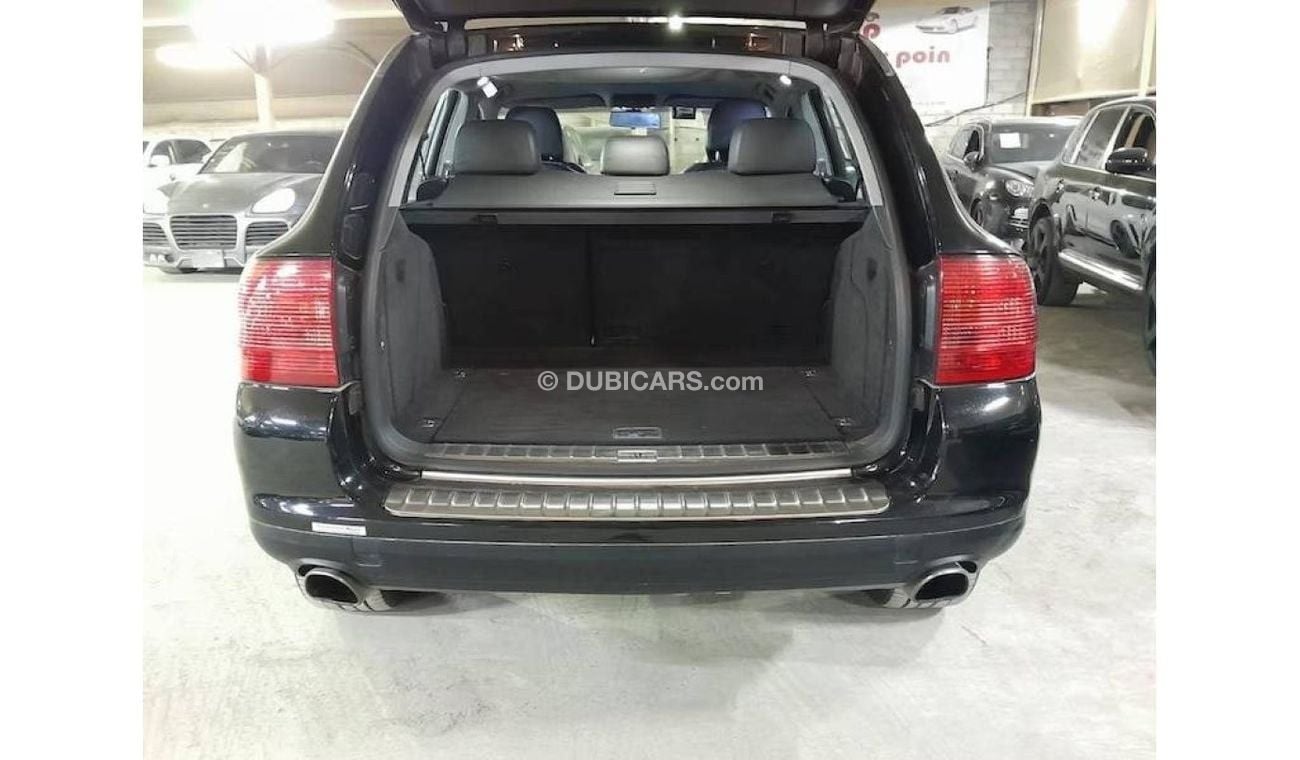 Porsche Cayenne PORSCHE CAYENNE S 4.5L 2005 WITH LEATHER SEATS, T.V NAVIGATION, DRIVE RECORDER AND MUCH MORE...