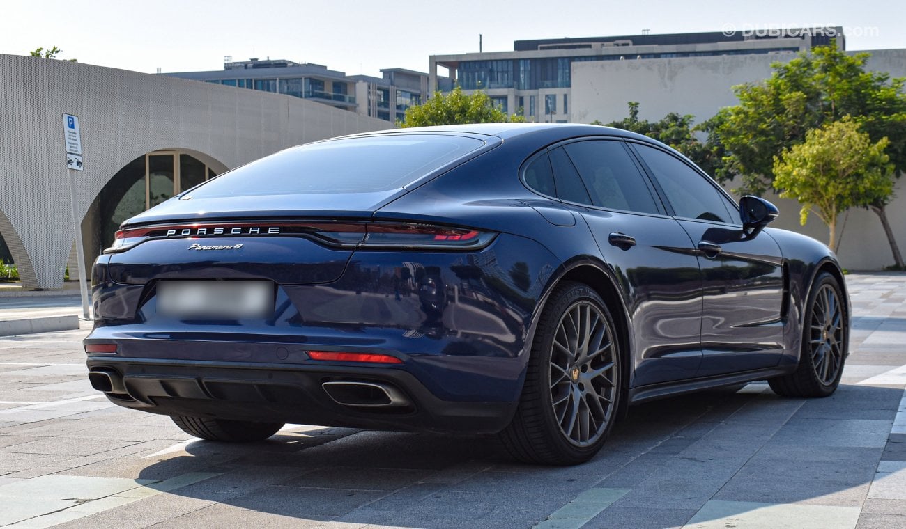 Porsche Panamera 4