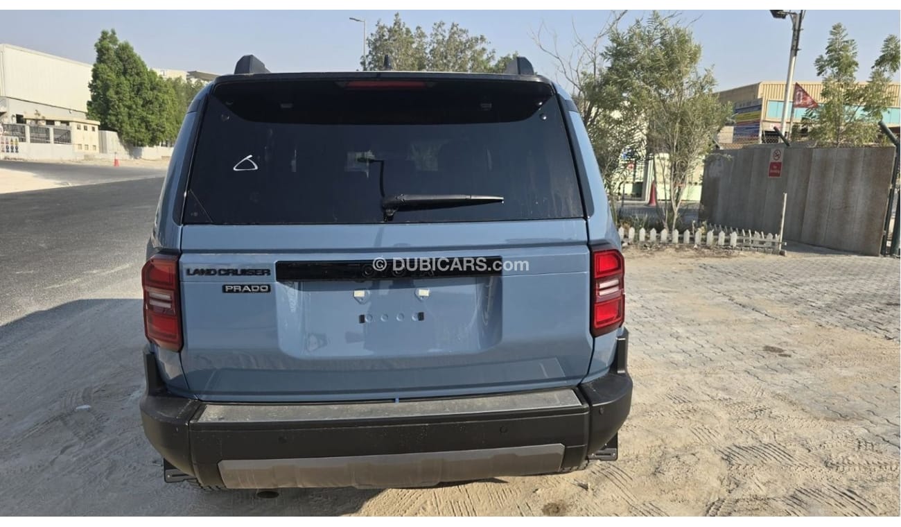 تويوتا برادو TOYOTA PRADO LUXURY PETROL 2.4L V4 AUTOMATIC | 0 KM | 03 - YEARS WARRANTY