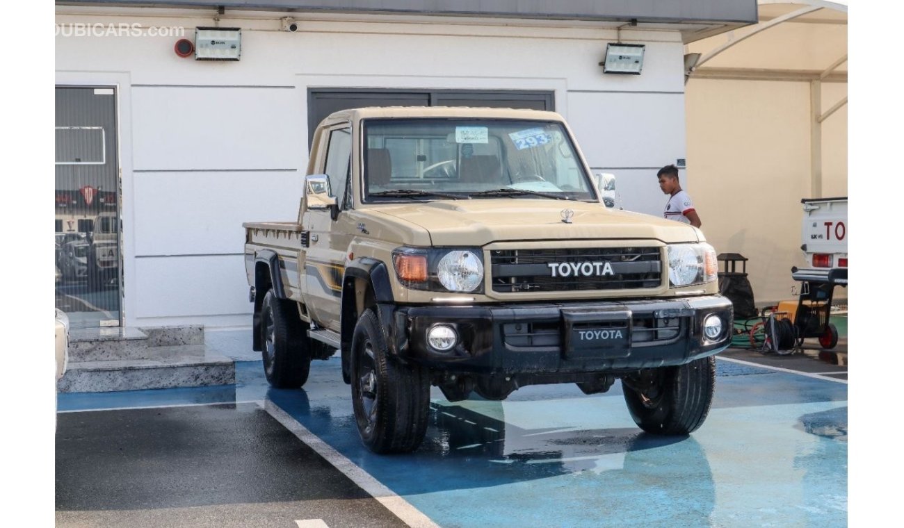 تويوتا لاند كروزر بيك آب 2022 MODEL TOYOTA LAND CRUISER 79 SINGLE CAB PICKUP LX V6 70th series FULL  4.0L PATROL 4WD MANUAL T