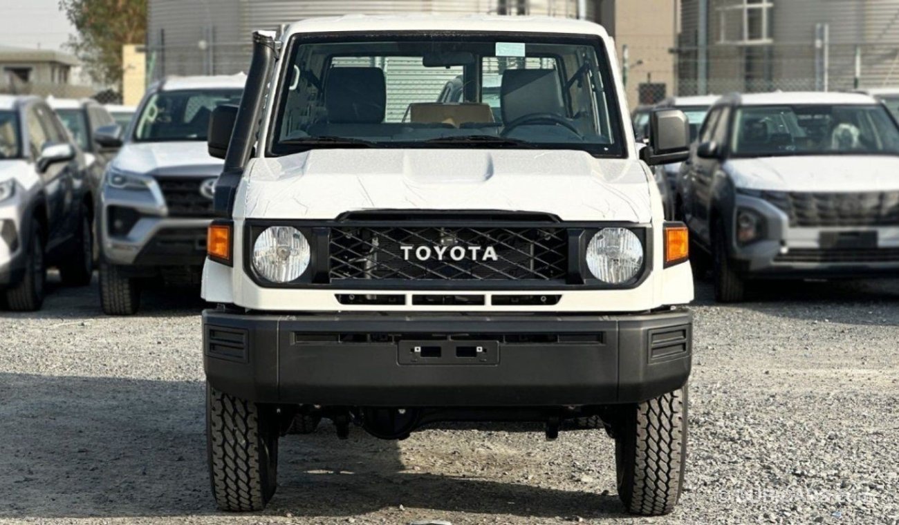 تويوتا لاند كروزر هارد توب TOYOTA LAND CRUISER LC76 4.2D MT MY2024 – WHITE