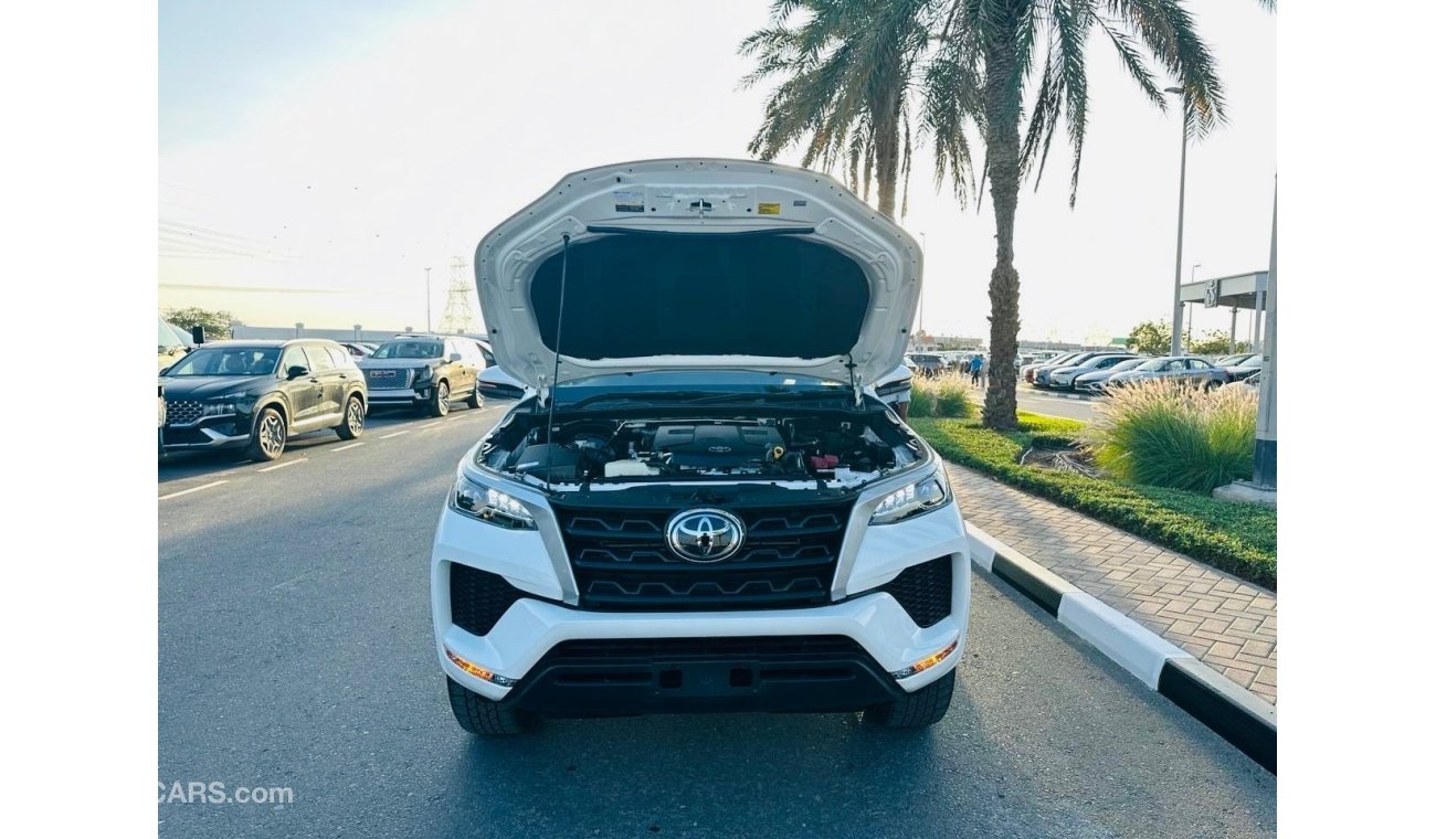 تويوتا فورتونر Toyota Fortuner 2022 V4  2.8 Diesel Right Hand Driver