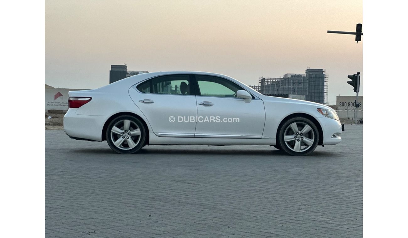 لكزس LS 460 MODEL 2007 car perfect condition inside and outside full option