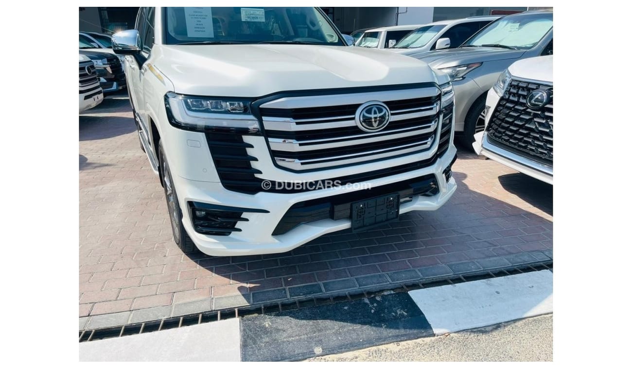 Toyota Land Cruiser TOYOTA LANDCRUISER VXR 3.5 TWINTURBO 4YEARS WARRANTY FROM ALFUTTAIM