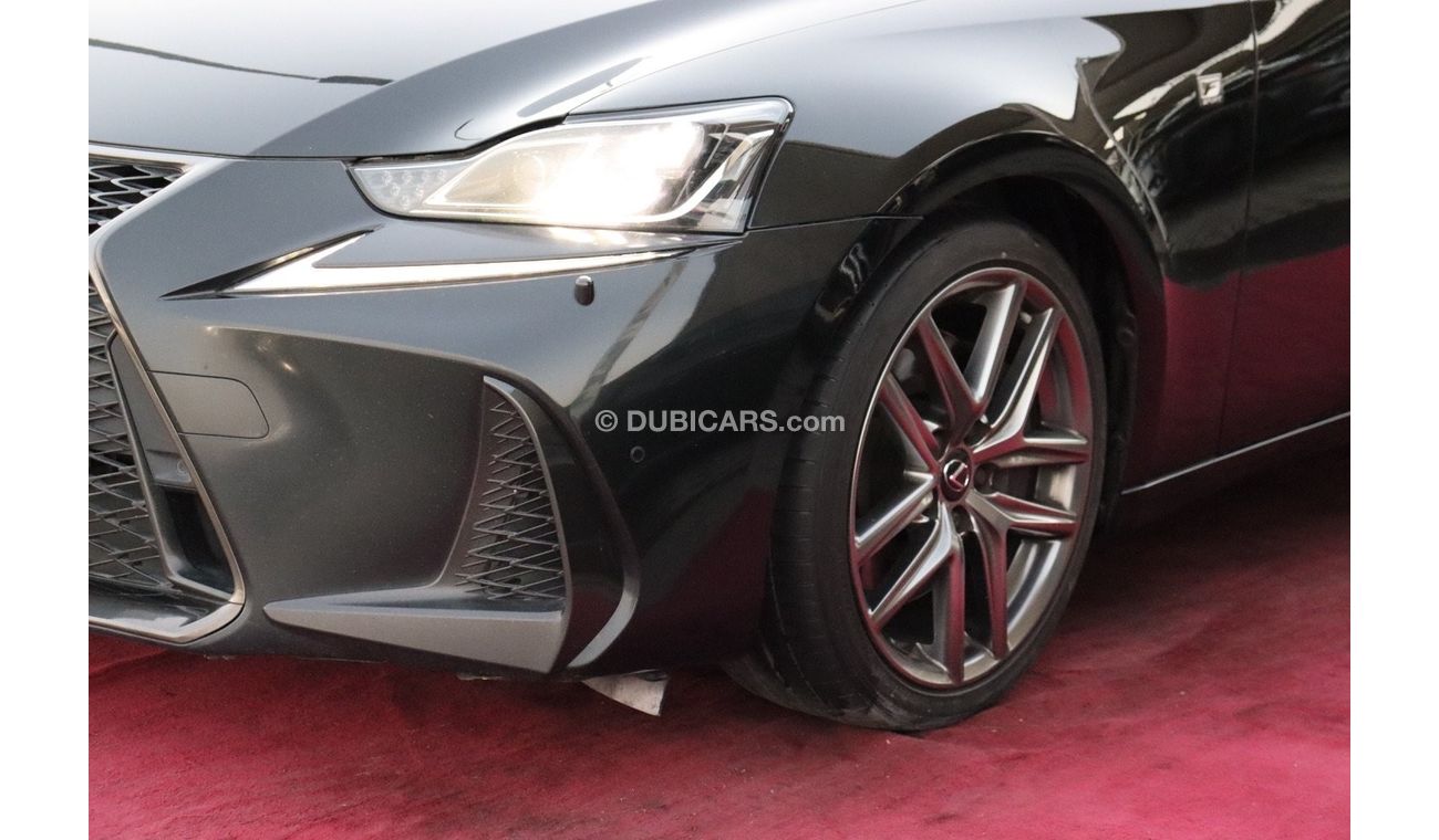 لكزس IS 350 F Sport Platinum 3.5L Lexus IS350 F-Sport Platinum / V6 3.5L / GCC / Free Accident / 2019