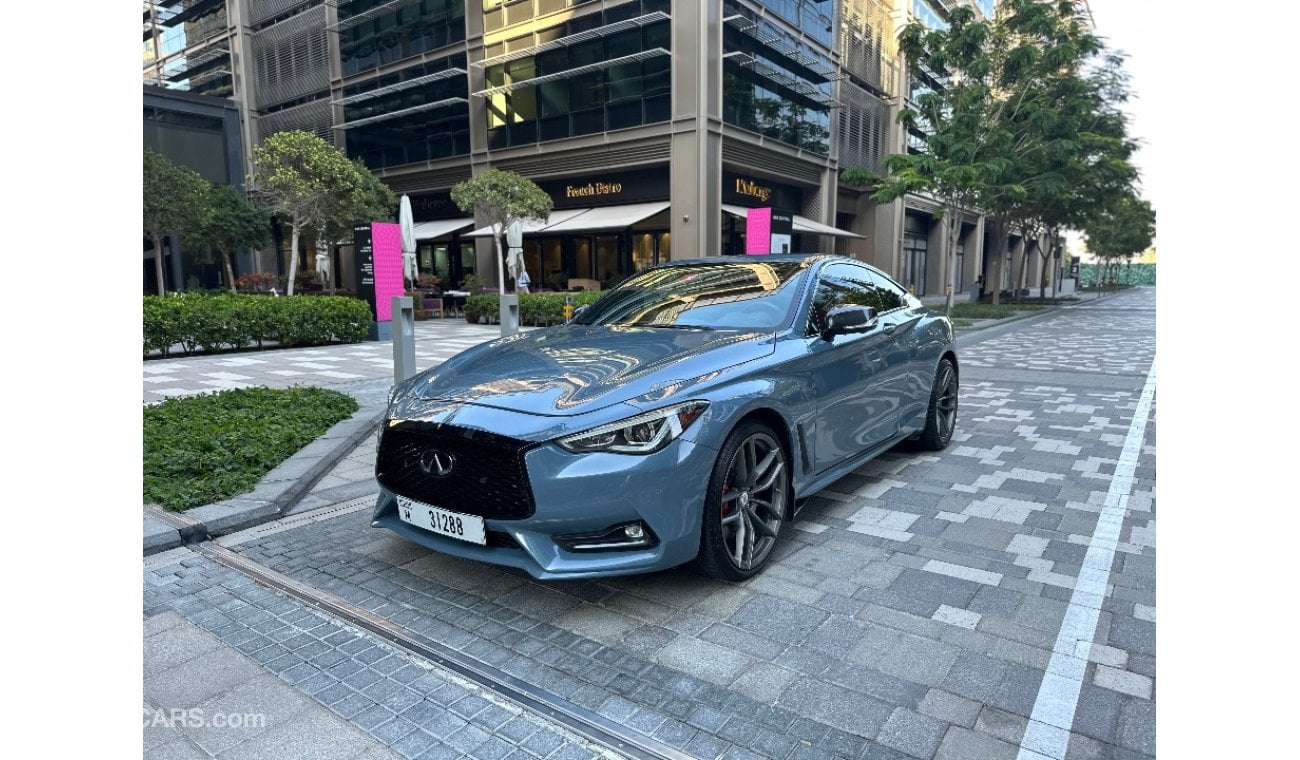 Infiniti Q60 RED SPORT 400