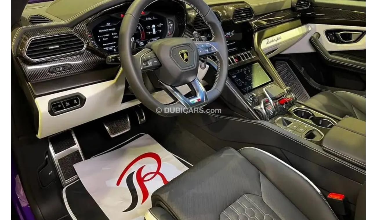 Lamborghini Urus 4.0L TWIN-TURBO V8 2023