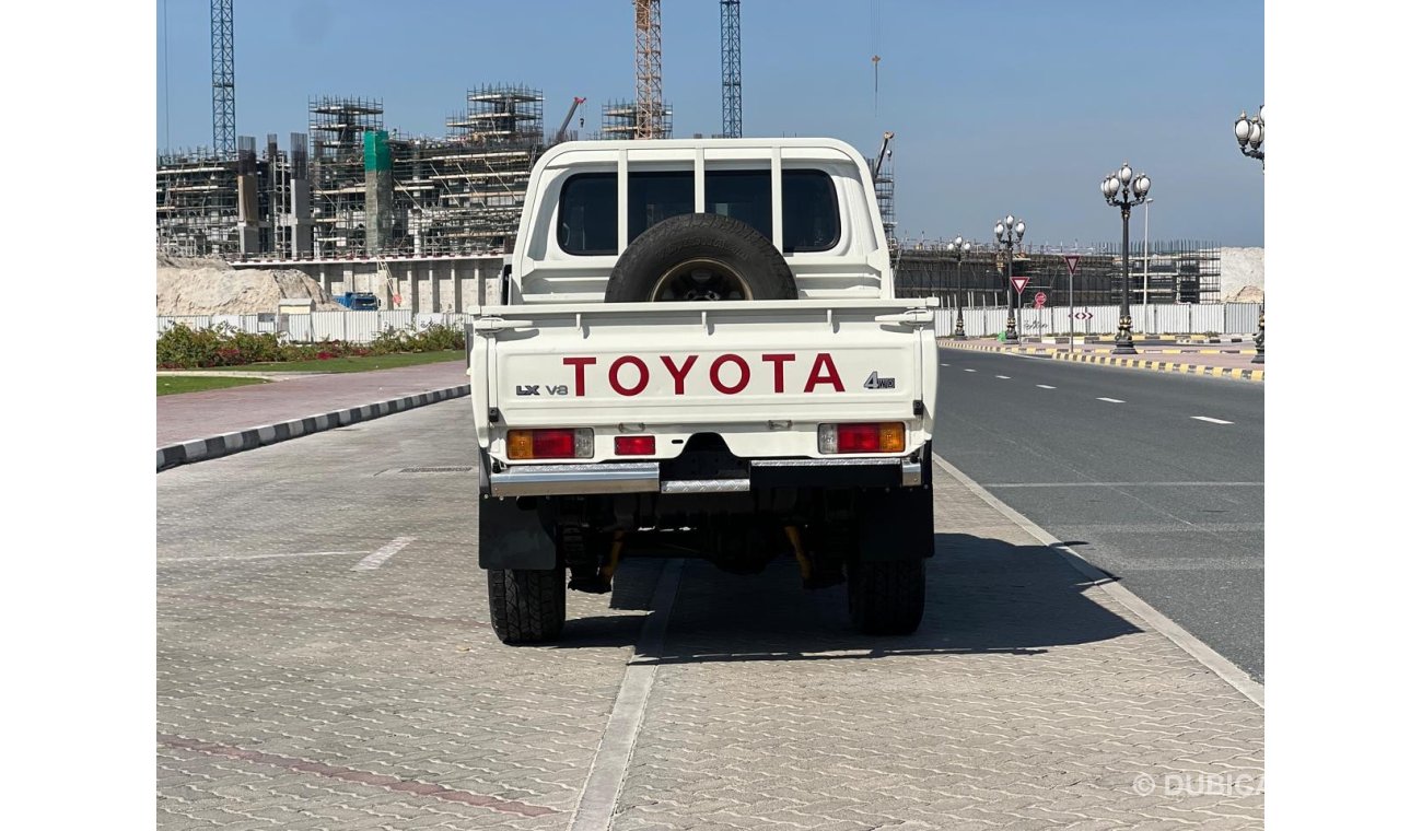 Toyota Land Cruiser Pick Up