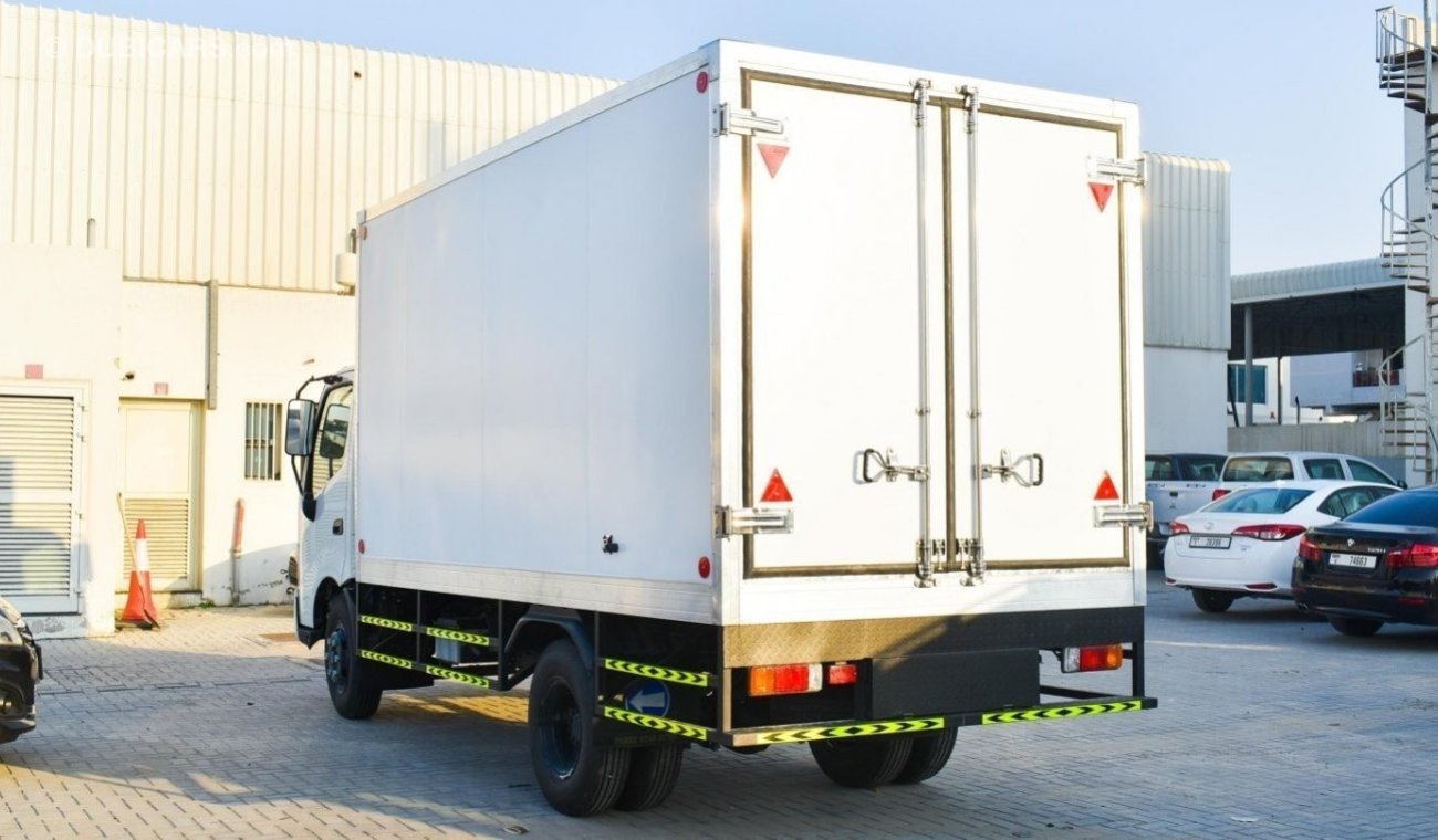 هينو 300 Hino 300, 714 4.2 Ton , DRY CARGO BOX EURO 3