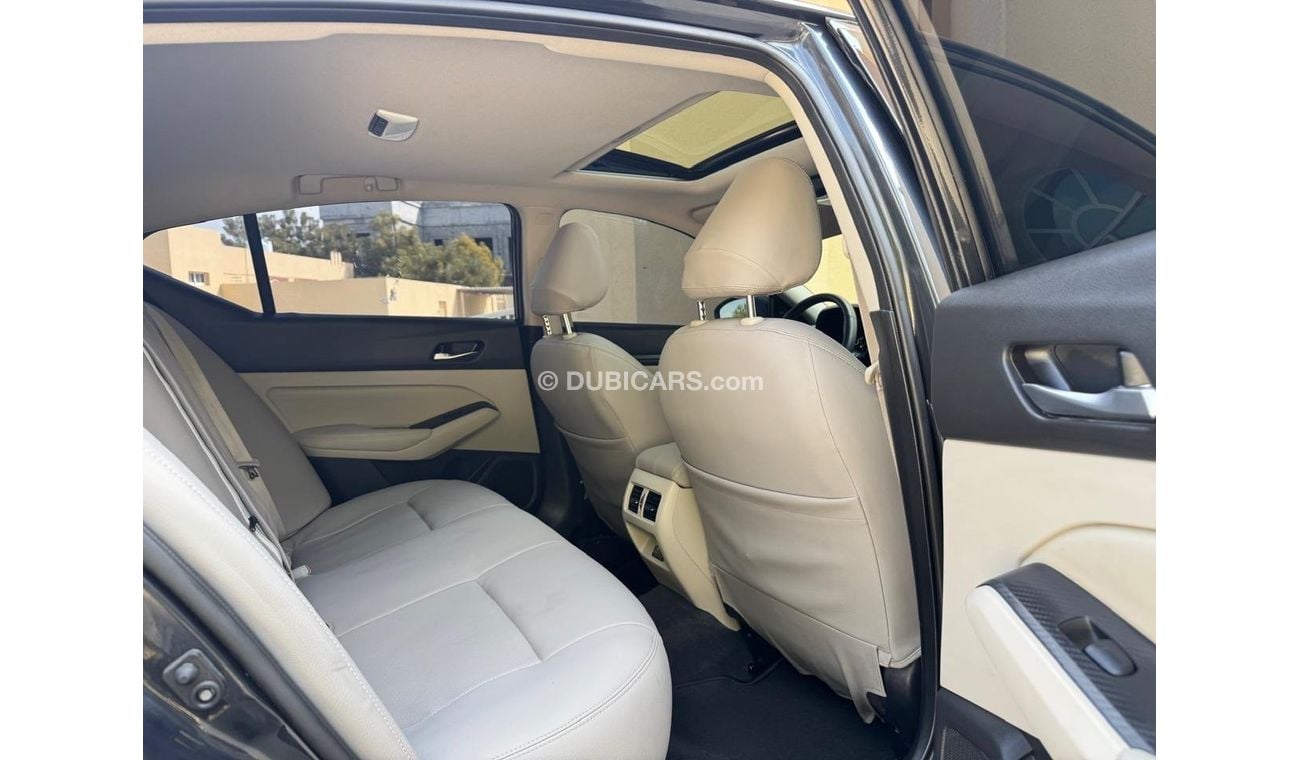 نيسان ألتيما Nissan Altima 2021 SV 2.5L Full Option,Sunroof GCC Specs