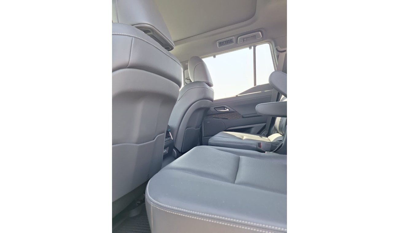 لكزس GX550 LEXUS GX 550 LUXURU PLUS FULL OPTION BLACK & WHITE AVAILABLE